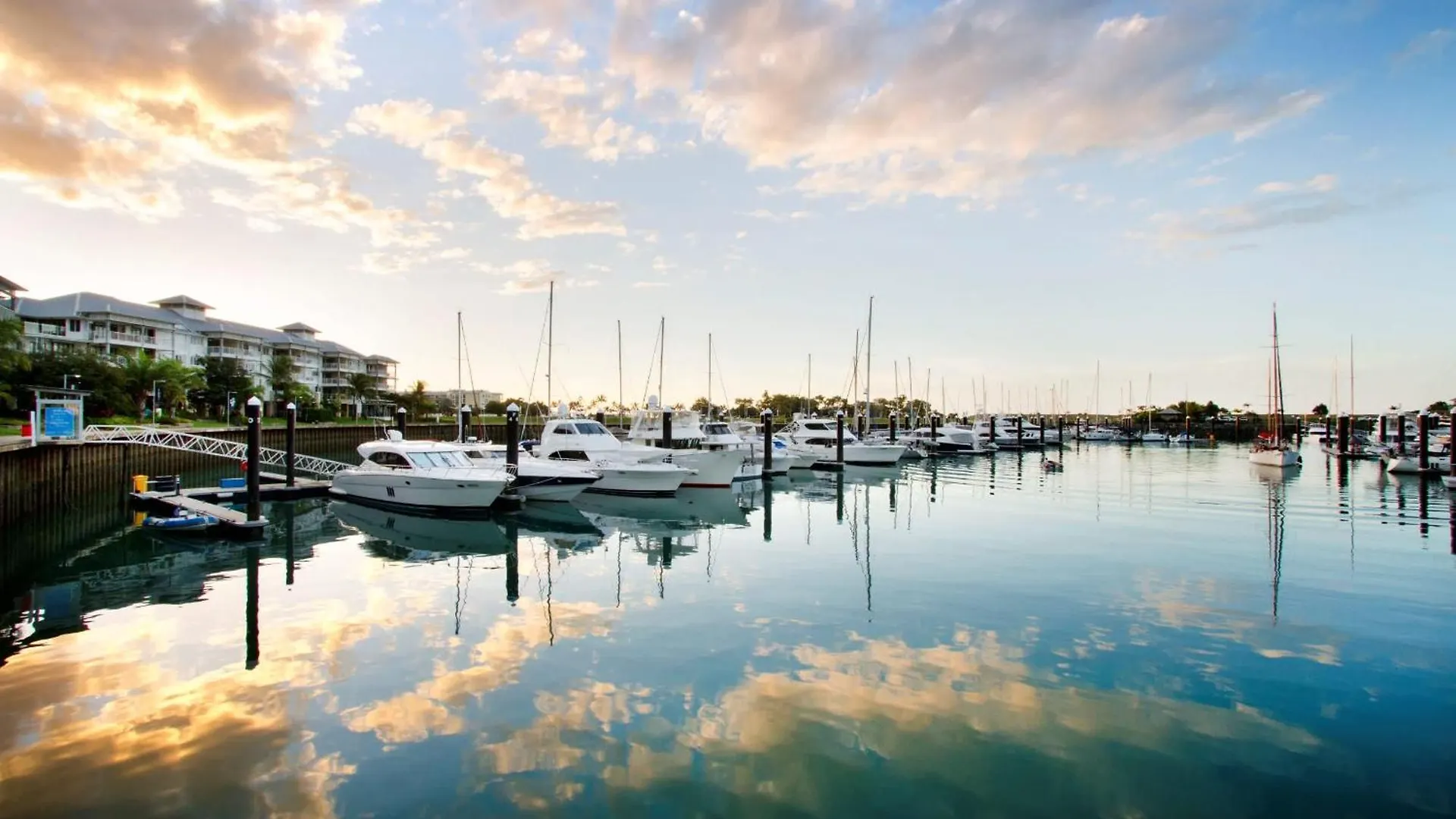 Ferienwohnung Marina Views At The Boathouse Airlie Beach 0*,  Australien