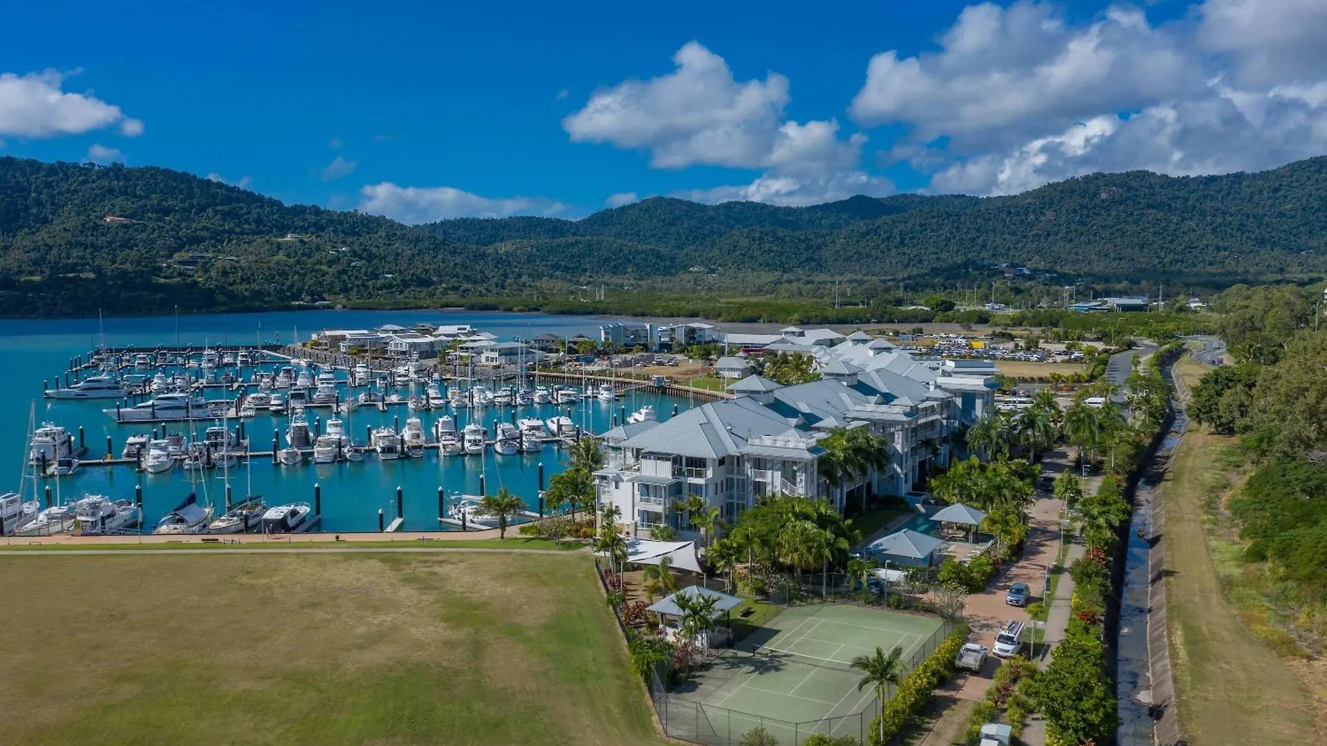 Apartment Ferienwohnung Marina Views At The Boathouse Airlie Beach Australien